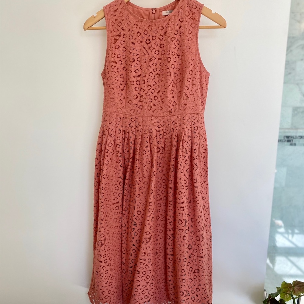 Beautiful Forever 21 Lace Dress